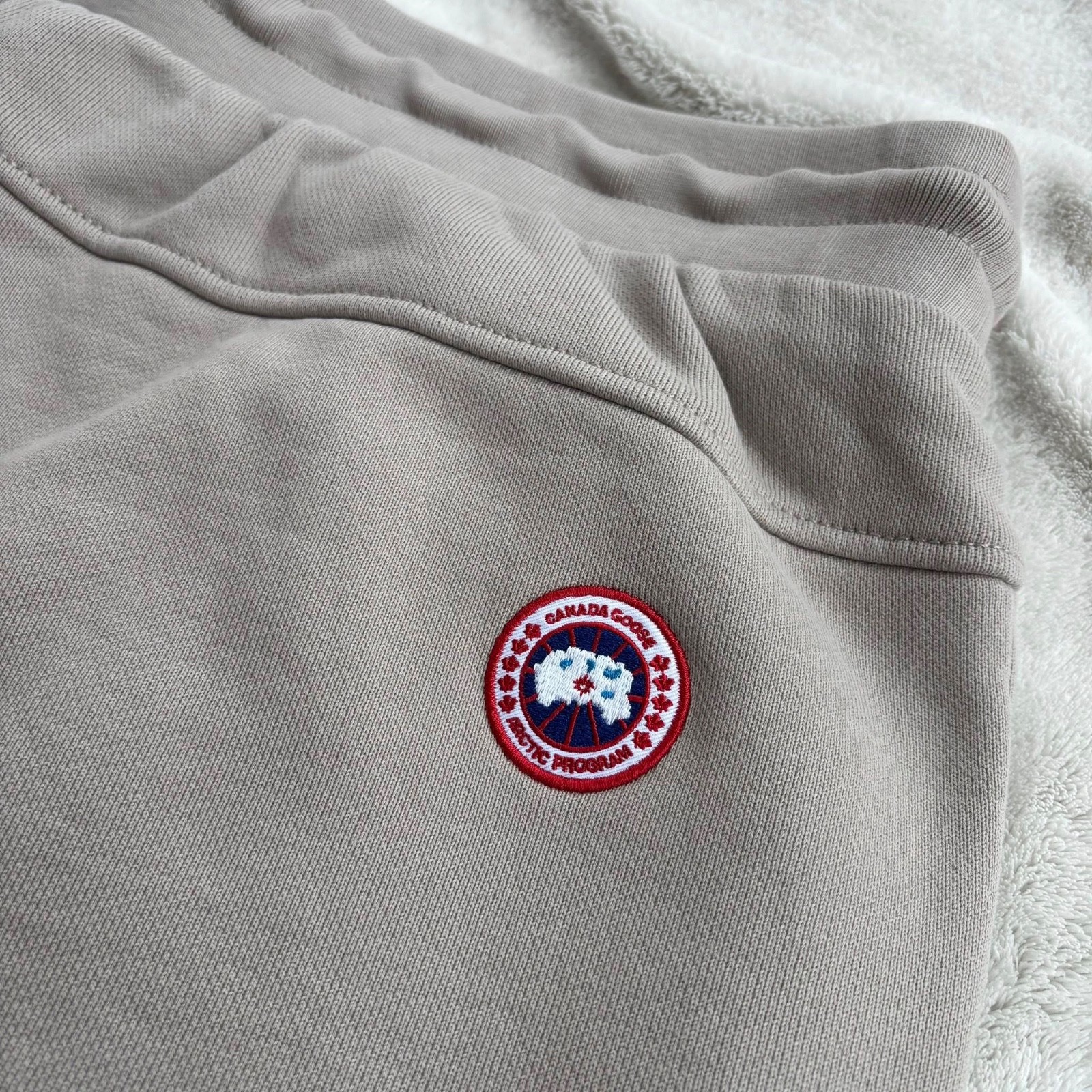 Canada Goose Tobermory Heavyweight Limestone Sweatpants - Med - New - Authentic thumbnail 5