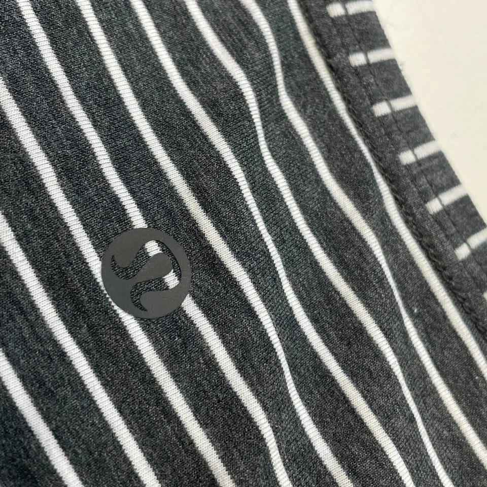 Camiseta Lululemon Love Crew para mujer talla 8? III Hype Raya Gris Negro Blanco Foto 4 de 4