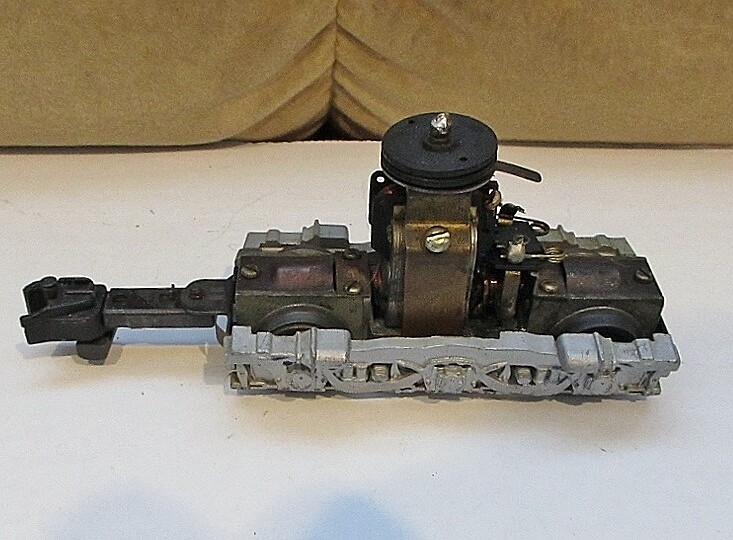 AMERICAN FLYER PA ALCO DIESEL FRONT MOTOR TRUCK ASSEMBLY,W/SIDE FRAMES