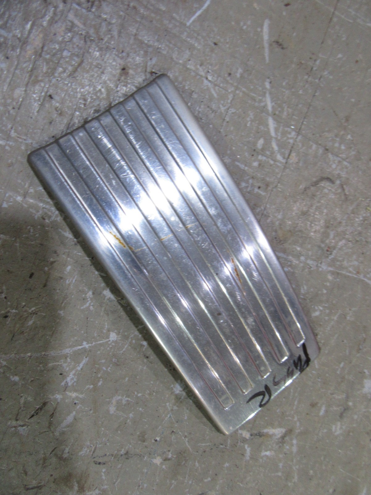 1953 1954 Chevrolet Belair 4 door exterior REAR door center trim molding PR