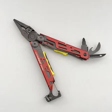 SIGNAL Leatherman Multi-Tool Never Used-Crimson- Box/shelth