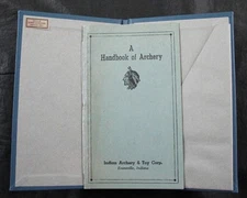 1934 INDIAN ARCHERY & TOY CORP, HANDBOOK of ARCHERY, INDIANA EVANSVILLE SLIPCASE