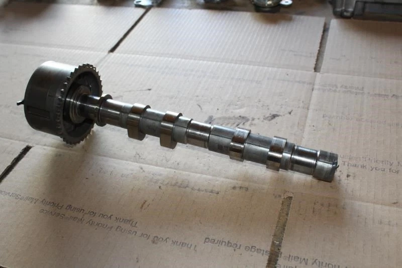 Árbol de levas con motor Subaru Forester 2019 2020 2021 inferior derecho 2,5 L Foto 2 de 4