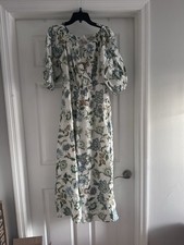 LOFT Women White V-Neck Floral Blue Short Sleeve Wrap  Dress Size 6
