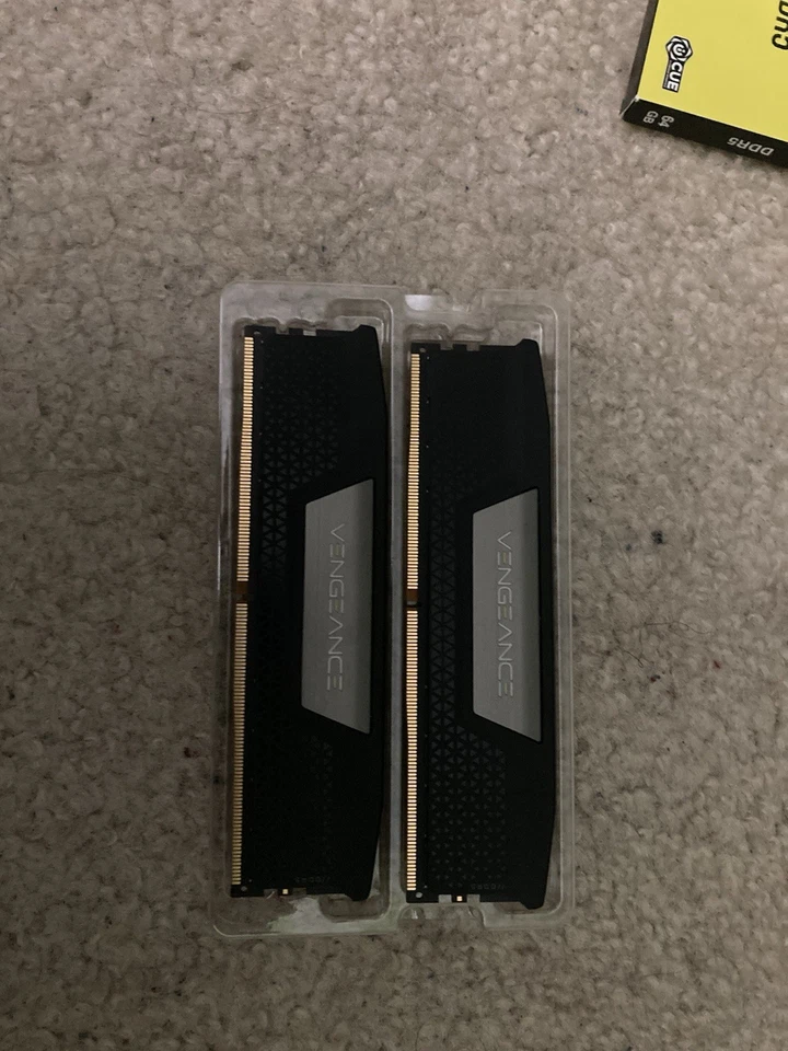 CORSAIR VENGEANCE DDR5 RAM 64GB (2x32GB) 5200MHz CL40-40-40-77 1.25V Intel XMP Foto 2 de 4