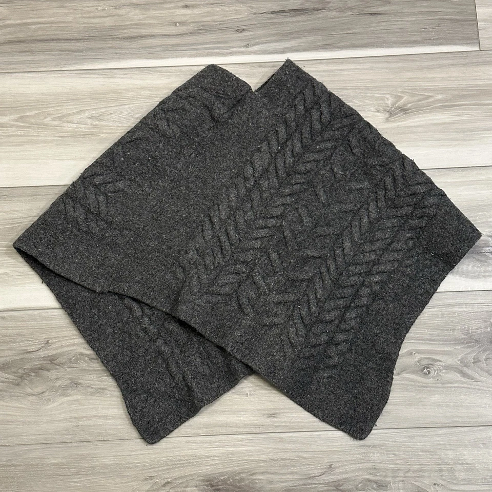 Aran Crafts 100% Merino Wool Shawl Gray Poncho Sweater Cable Knit One Size - Image 2 of 3