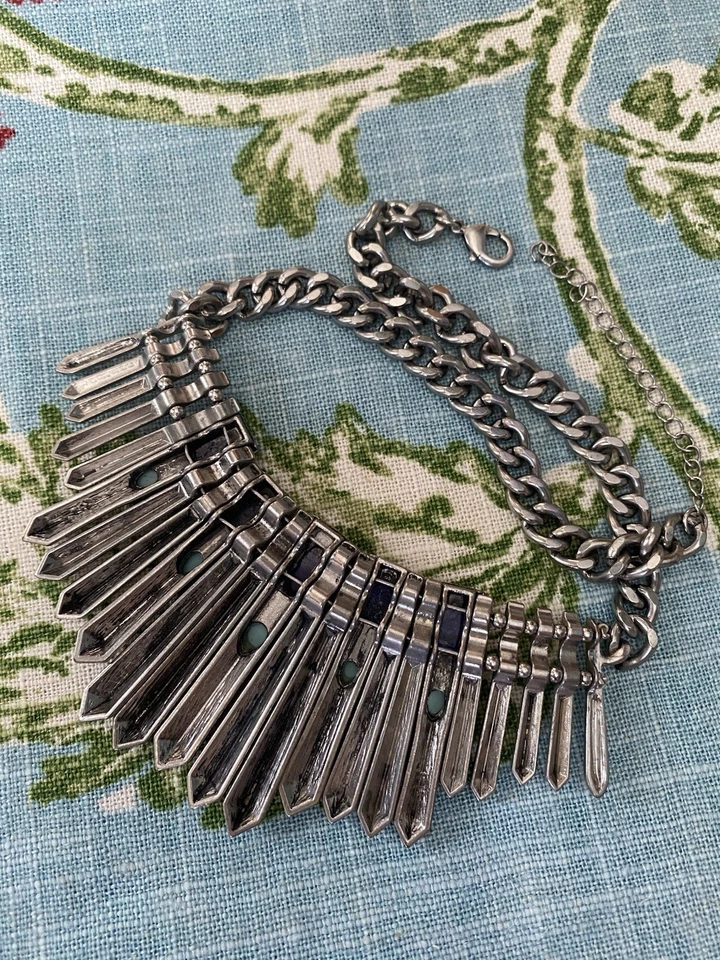 Collar babero Target piedra semipreciosa tono plata azul turquesa suroeste Foto 3 de 3