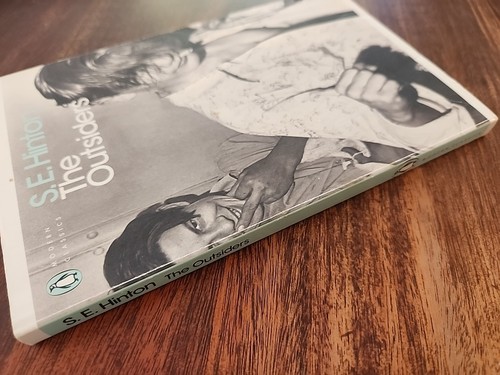 The Outsiders by S.E. Hinton Paperback Book 2006 - Picture 3 of 7