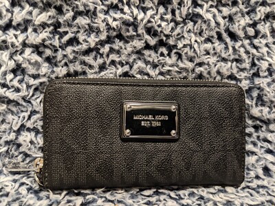 Michael Kors Logo Jet Set Wallet   black Zip Around