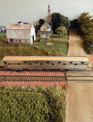 HO Walthers Proto 920-9323 Santa Fe ''Indian'' Series 24 Dup Rmte Sleeper.  IOB.