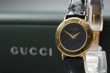 [Near MINT w/Box] Gucci 3000.2.L Gold Black Quartz Women's Vintage Watch JAPAN