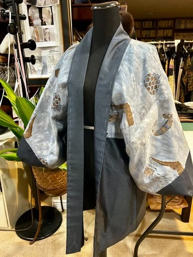 Unused Men s Haori, Pure Silk, deep navy blue, small size, excellent condition.  image 5