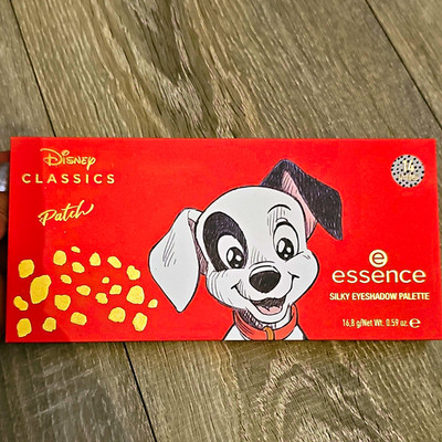 essence Disney Classics 101 Dalmatians Patch Silky Eyeshadow Palette 16,8 g
