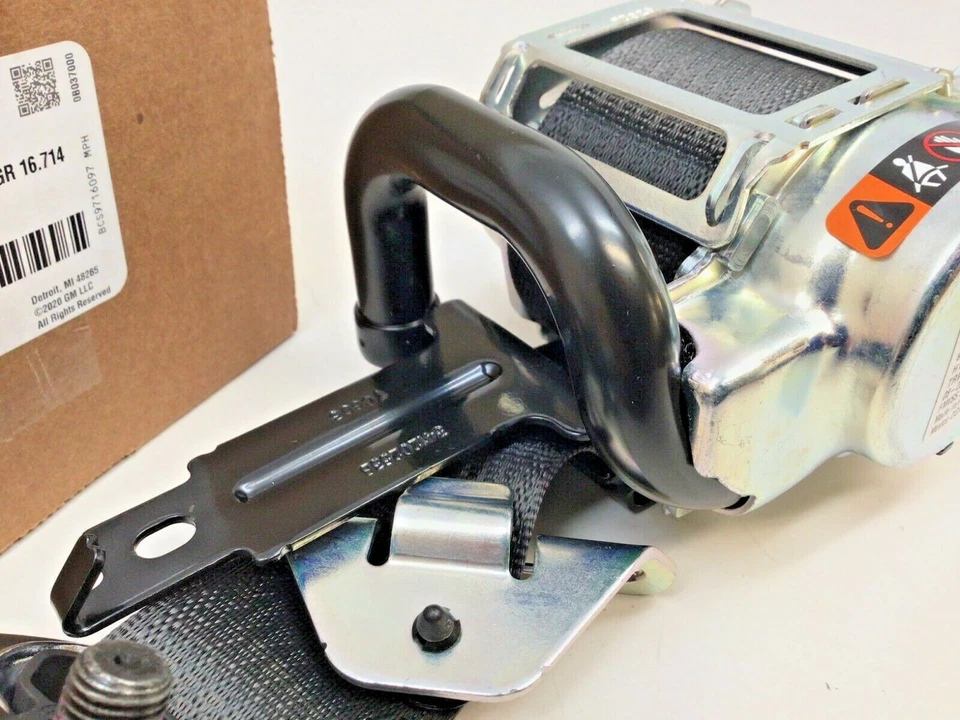 Chevrolet Silverado GMC Sierra 2017-2019 conductor cinturón de seguridad delantero retractor negro Foto 3 de 4