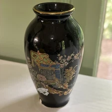 Artmark Japan Miniature Vase Vintage Black Porcelain 4 inch Hand Painted