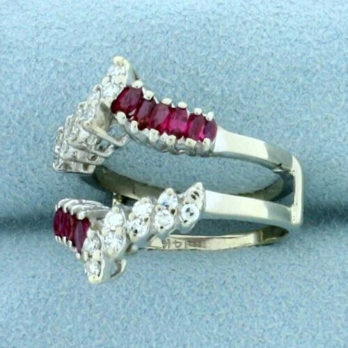 Anillo de boda envolvente potenciador rubí simulado marquesa de 2,40 quilates enchapado en oro blanco de 14 quilates Foto 2 de 4