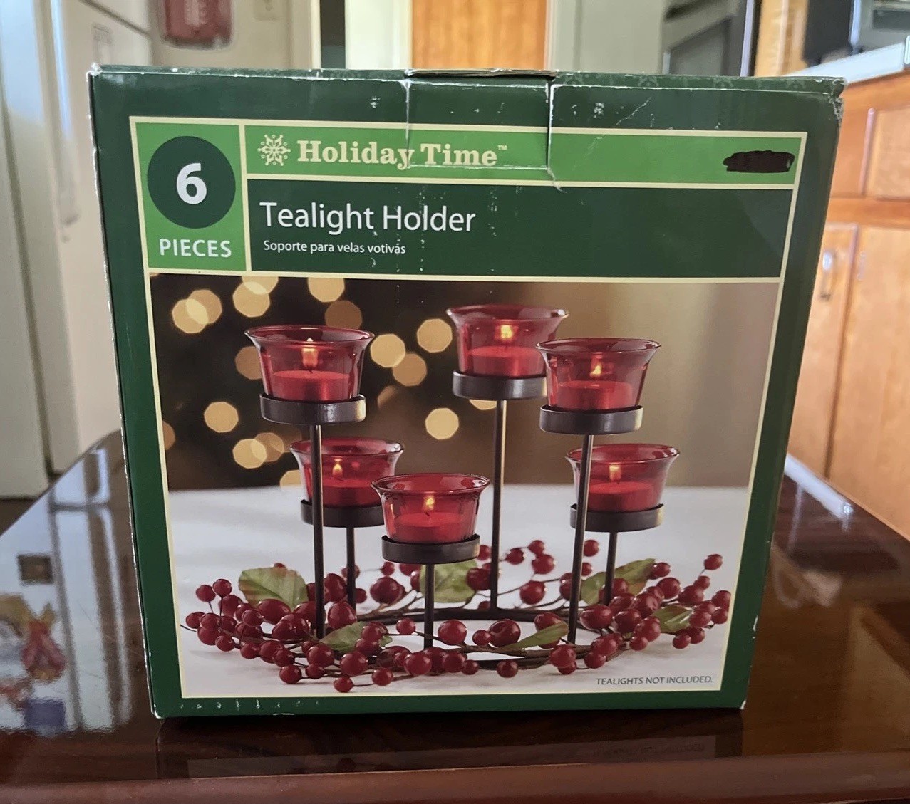 Light Candle Holder With Cranberry Garland Nib