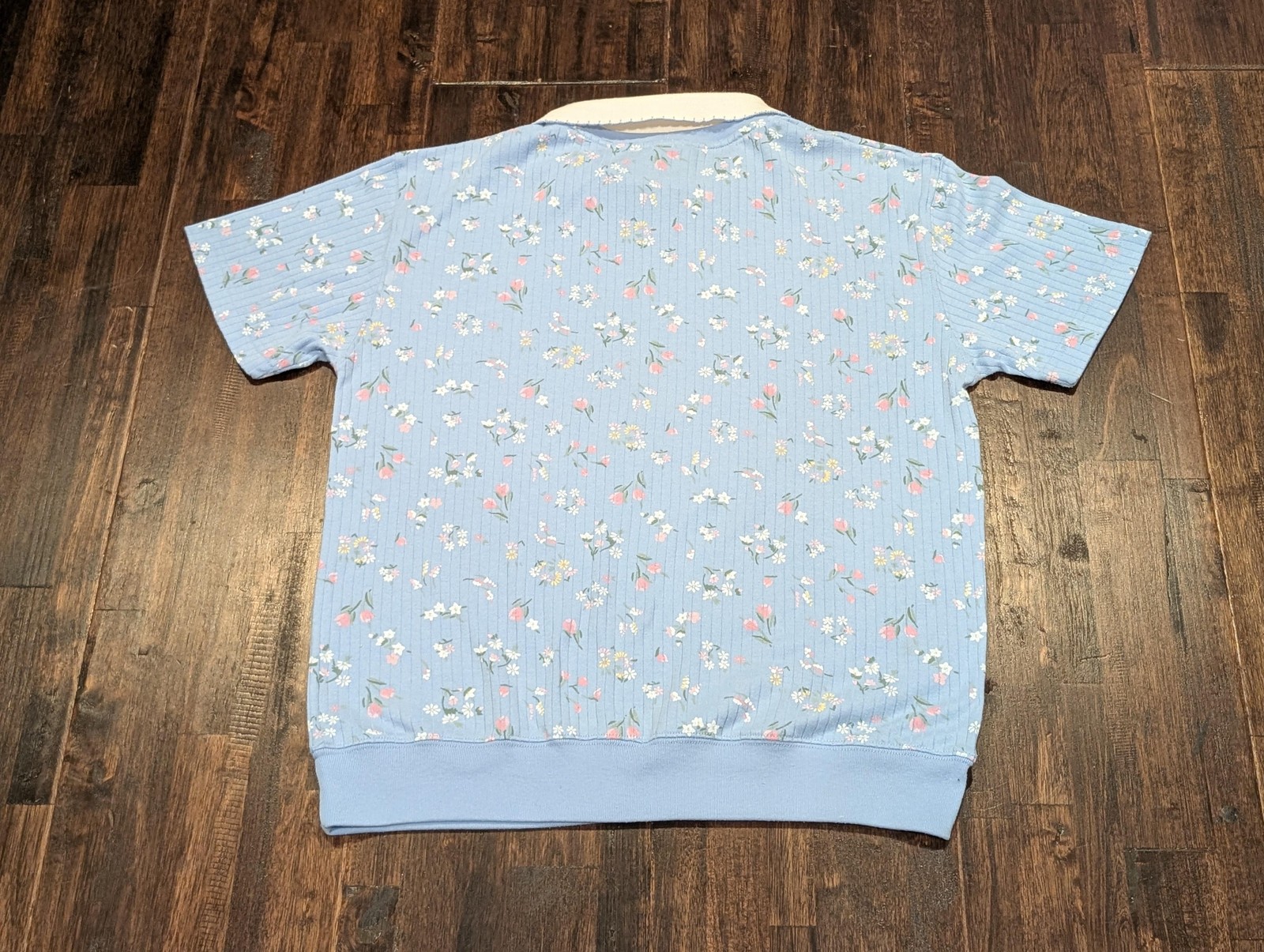 Bobbie Brooks Shirt Womens S/M Blue Floral Peter Pan Collar Embroidered Knit