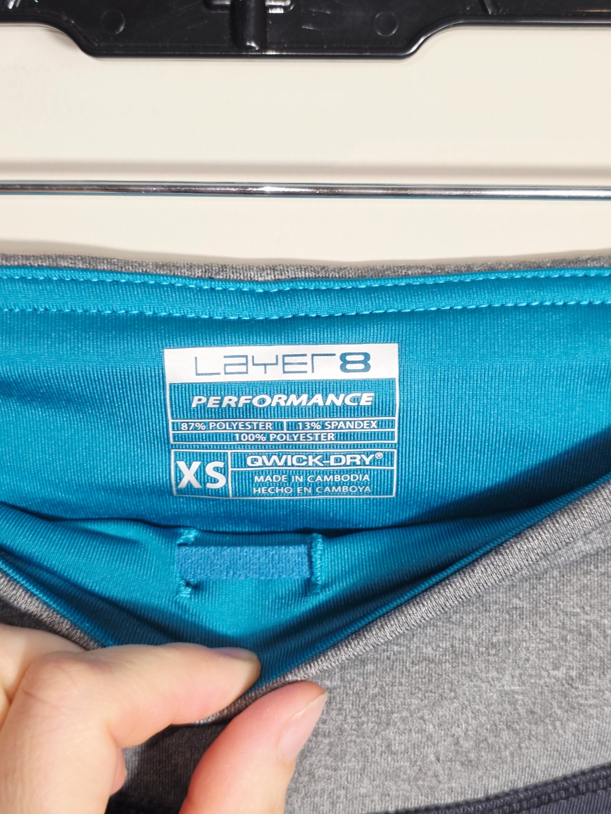 Layer 8 Performance Ruched Hem Ankle Leggings Wom… - image 4