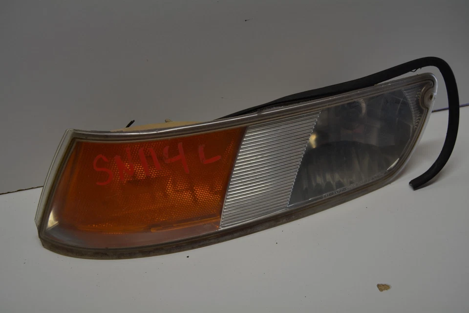 99-02 MERCURY GRAND MARQUIS LEFT FENDER MOUNTED TURN SIGNAL LIGHT OEM, 116-03433 - Image 2 of 4