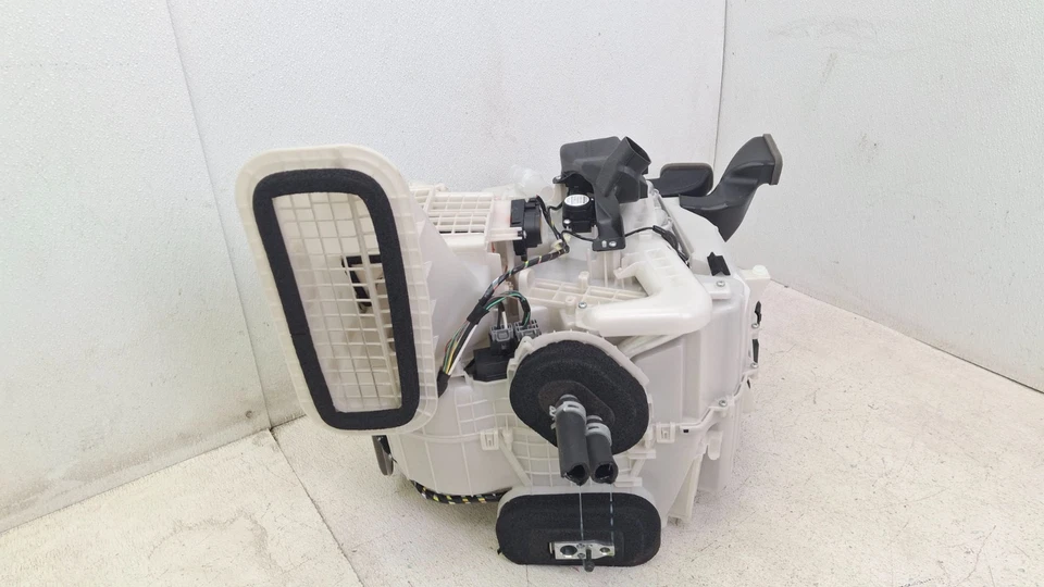 Nissan Rogue 2018-2020 climatización aire acondicionado núcleo calentador evaporador carcasa conjunto OEM Foto 3 de 4