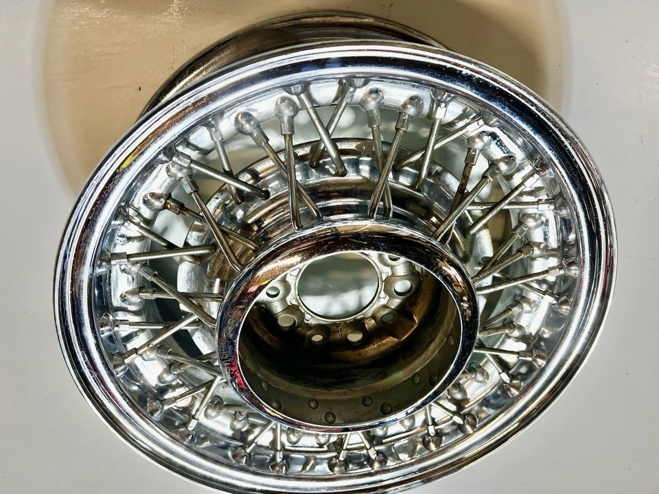 "Rueda de alambre Thunderbird 15"" Ford 15X5 5X114.3 ET12 cromada" Foto 3 de 4