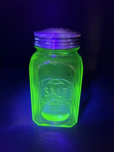 HAZEL-ATLAS EMBOSSED Uranium Glass GREEN SALT SHAKER Large Depression Glows