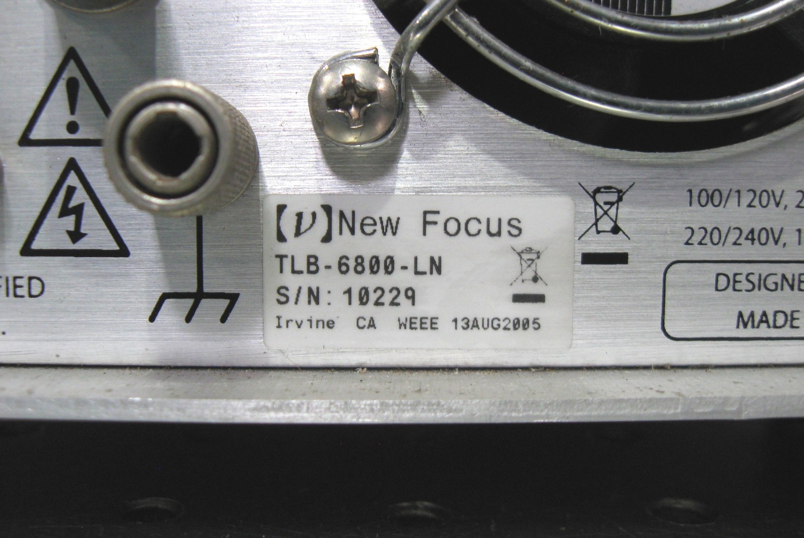 C200881 New Focus TLB-6800-LN Tunable Laser Controller w/ Key