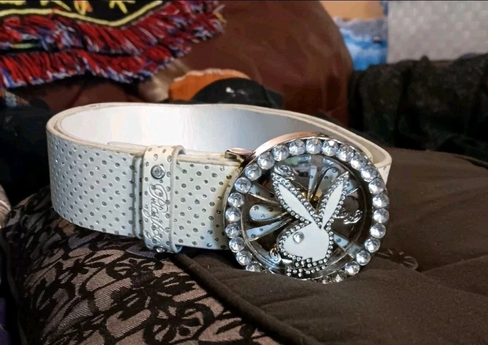 Cinturón giratorio Playboy vintage blanco estrás con hebilla de conejito Bling Y2K talla S Foto 3 de 4