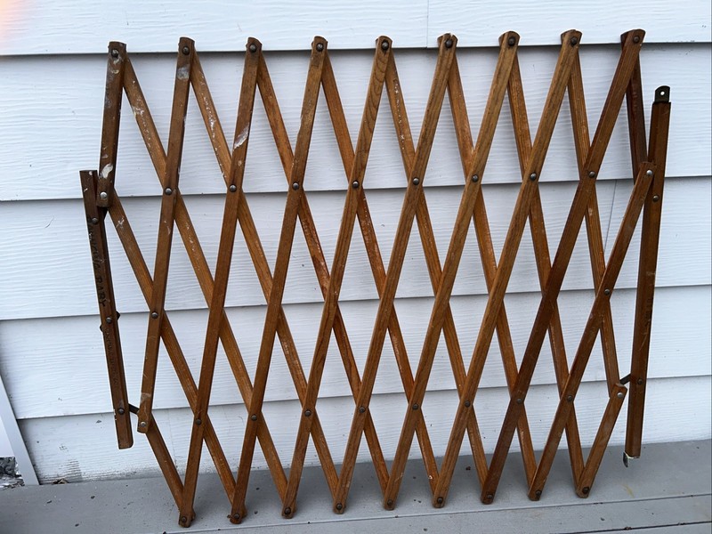 Antique Wooden Accordion Expanding Bouncing Baby Safety Gate Large Size No. 933