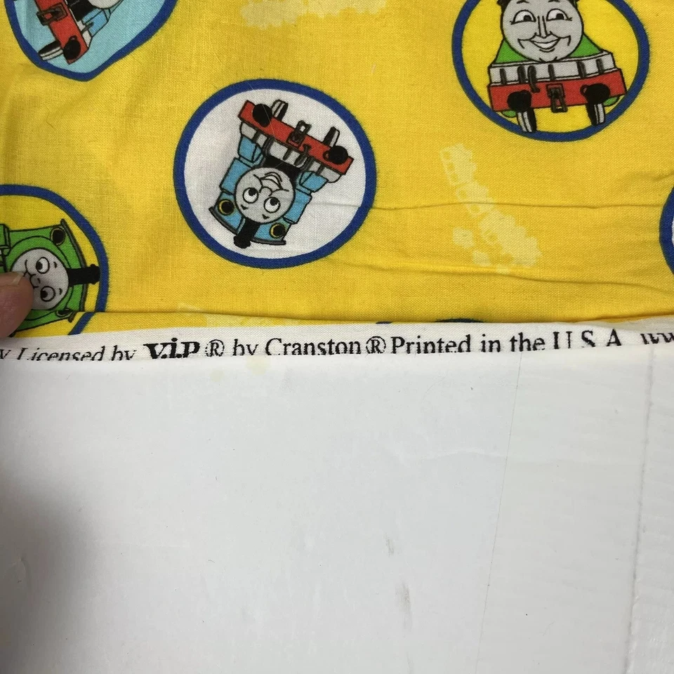 Thomas The Tank Engine & Friends tela amarilla trenes 32 W X 37"" L Cranston 2005" Foto 4 de 4