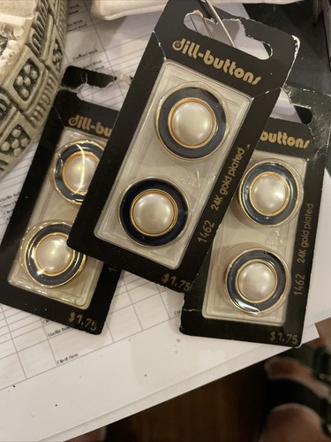 Dill Buttons ~ Pearl 7/8 23 Mm - Picture 1 of 3