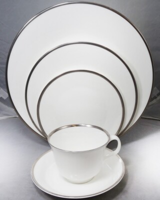 PALATINE by Minton Platinum 5 Piece Place Setting NEW NEVER USED made in England