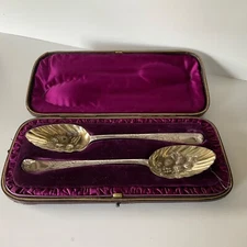 Cased Set GEORGIAN SILVER BERRY SPOONS Hallmarked SOLOMON HOUGHAM & LIAS c.1800