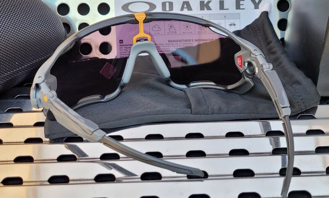 New Oakley JAWBREAKER 9290-6331 Sunglasses Black-Grey Fade w New Oakley JAWBREAKER 9290-6331 Sunglasses Black-Grey Fade w