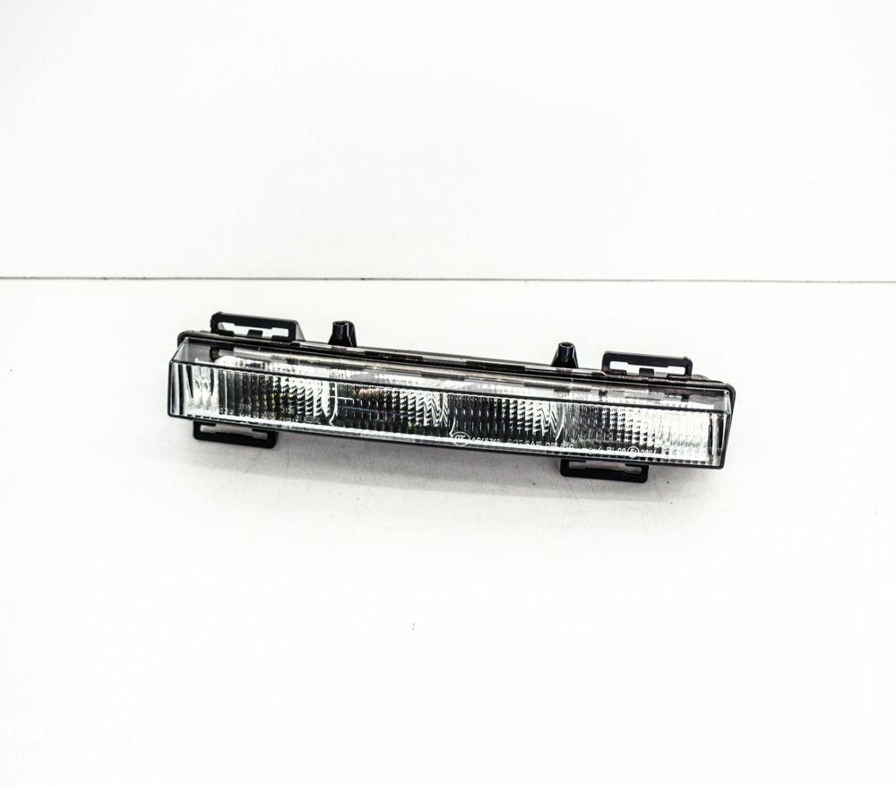 NEW MERCEDES-BENZ GL X166 FRONT RIGHT DAYLIGHT LIGHT A0999068201
