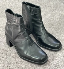 VINTAGE WOMAN’S BLACK ANKLE BOOTS BY DIBA SIZE 7