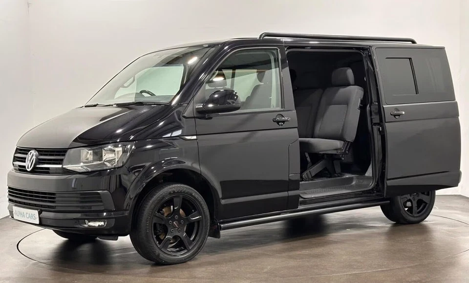 2016 Volkswagen Transporter 2.0 TDI T28 BlueMotion Tech Highline 5 Seater MPV 5 - Image 2 of 4