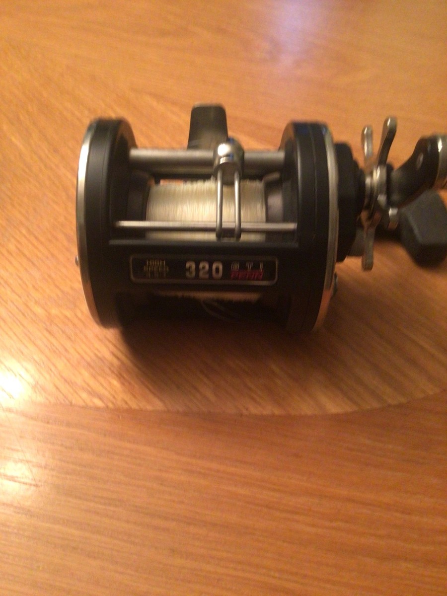 penn gti 320 high speed reel graphite frame level wind nice