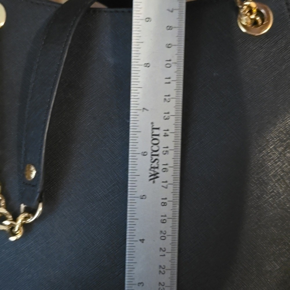 Picture 9 of 10