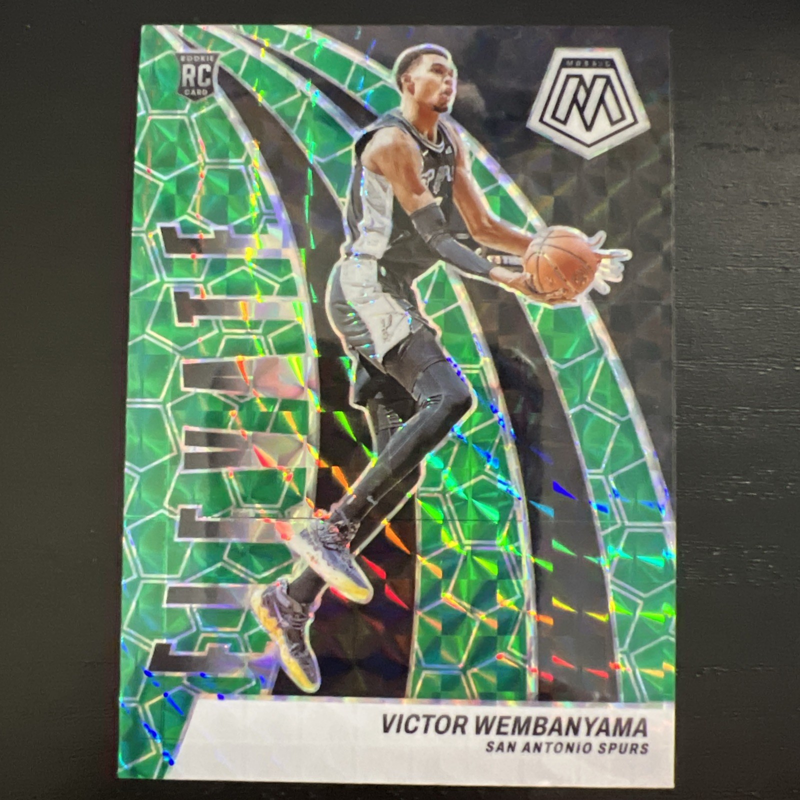 2023-24 Panini Mosaic - Elevate Victor Wembanyama #18 Green Mosaic Prizm (RC)