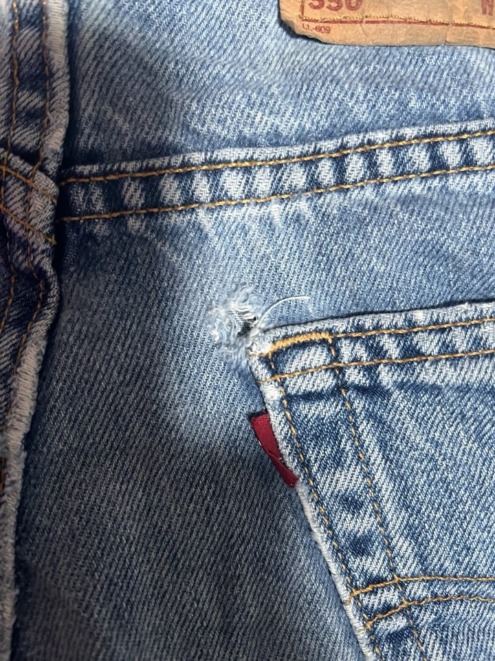 Made In USA Levis 550 Medium Wash Blue Denim Jeans 31x34 - Image 2 of 4