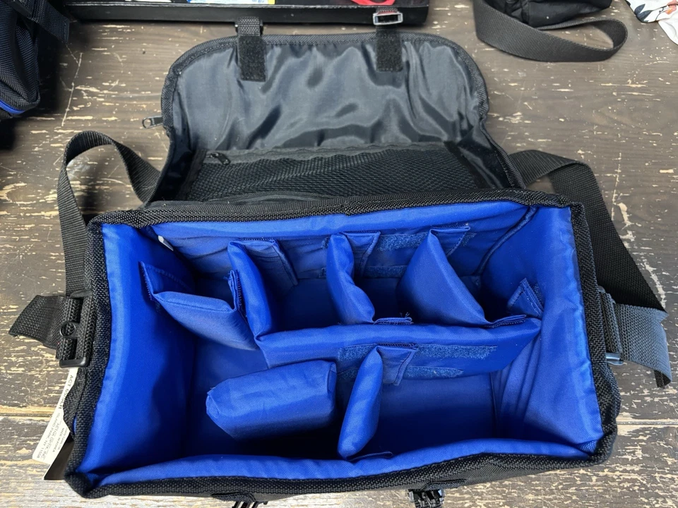  A pair of SEARING Carring Case / SLR for DSLR-SLR Cameras and Accessories. - Image 2 of 4