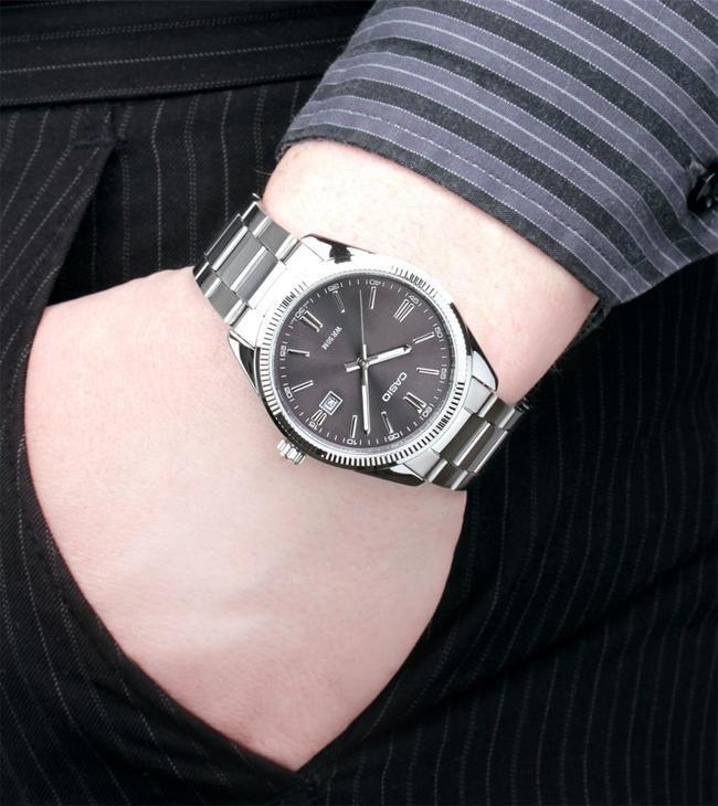 Casio MTP-1302D-1A2 Enticer Series Analog Stainless Steel Black