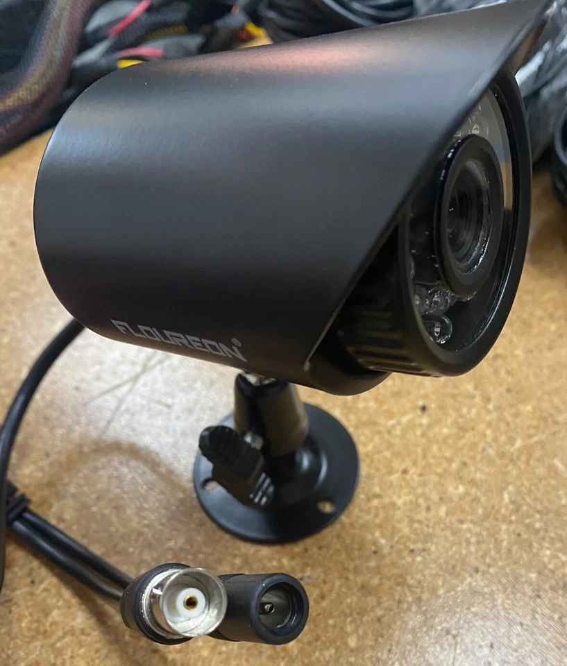 [NUEVO] Floureon CCTV Kit de 4 cámaras con grabadora de video digital de 4 canales H.264 Foto 4 de 4