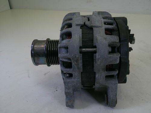 VOLKSWAGEN POLO TSI ALTERNATOR 1.2 PETROL 04E9030515A 2015-2018 - Picture 2 of 12