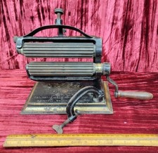 Antique CROWN Fabric Fluting Pleater Crimper Roller Machine Cast Iron Pat 1875