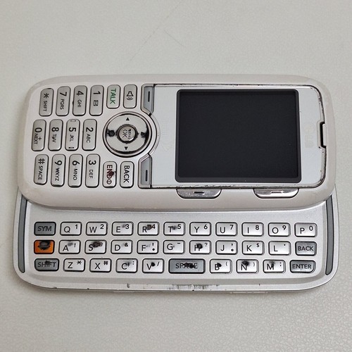 LG Rumor White QWERTY Keyboard Slide Phone (Sprint) - Picture 4 of 10