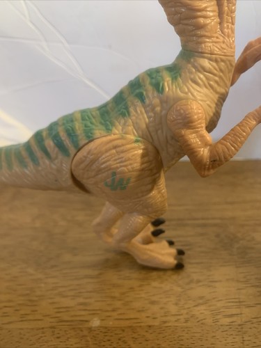 LOT OF 2 HASBRO JURASSIC WORLD VELOCIRAPTOR ECHO BLUE FIGURE RAPTOR - Picture 3 of 6