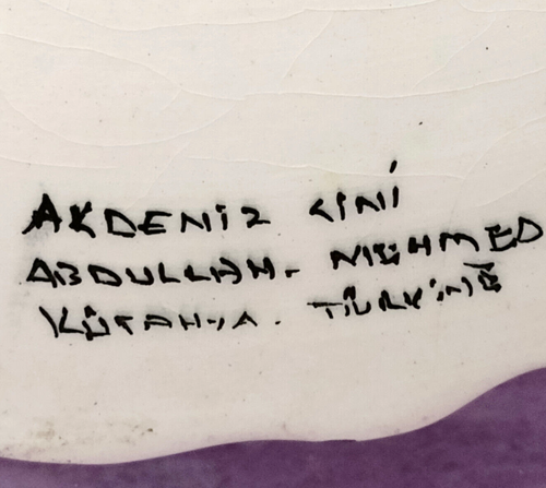 Plato de pavo Kutahya firmado Akdeniz Gini cerámica pintada a mano de colección 9,5 pulgadas - Imagen 7 de 7